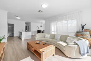 Comfy home 15 mins to CBD(Parties not permitted) - Image 2