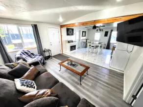 Canyon Bliss w/ Hot Tub!-Charming Gem! - Image 4