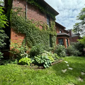Steps to TD Coliseum, Cozy Apartment, Sleeps 3! - Image 5