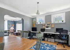 Large Historic Home/Free Parking/Group Friendly - Image 3