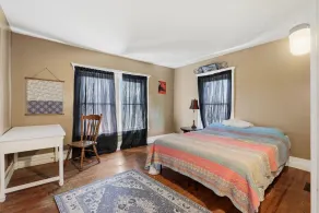 Large Historic Home/Free Parking/Group Friendly - Image 4