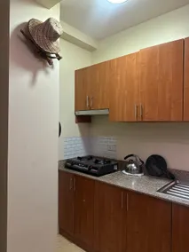 Centrally Located Affordable Apartment with Kitchen - Image 5