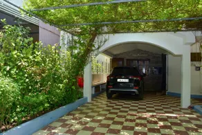 The Peters Charming green villa - Image 3