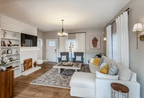 Charming Cottage | Near Downtown Greenville - Image 3