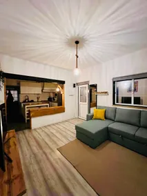 Old Market - Beach House 2 bedrooms, facing the beach - Image 3