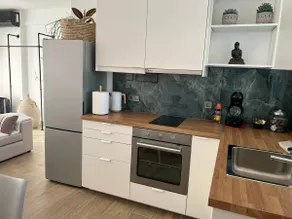 Luminous Studio Apartment - Image 5