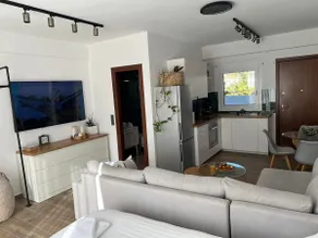 Luminous Studio Apartment - Image 2