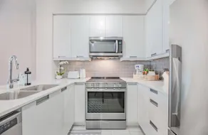 Condo in the Heartof Mississauga - Image 4