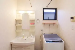 Private space limited to one group. You can cook and do laundry, and long-term stays are also possible. - Image 4