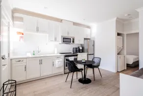 Quiet Stay Near Metro-town - 1 bed - Image 3