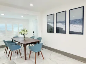 Coastal Luxe Retreat - Image 4