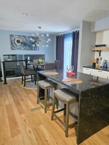 3BR Modern Retreat/ Theater room/ Easton/Airport - Image 4
