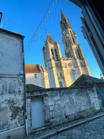 Charming Apartment Facing Senlis Cathedral · 2–3 G - Image 5