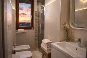 Panoramic apartment in the center of Novara - Image 2