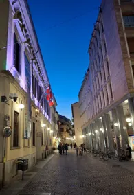 Panoramic apartment in the center of Novara - Image 5