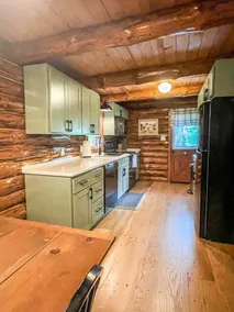 Cozy Owl Cabin ~ minutes from Roost & Chetremon - Image 5