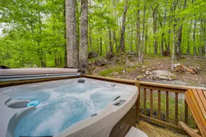 Beech Mtn Family Cabin: Hot Tub & Ski! - Image 2
