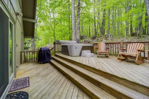 Beech Mtn Family Cabin: Hot Tub & Ski! - Image 4