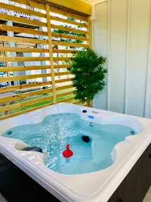 Entire Beach House, (Hot Tub), Pets Allowed - Image 5