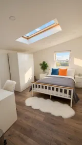 Penthouse Loft Suite in Putney, PS5, 60"TV, Netflix, Sleeps 6, ideal for relocators and professionals - Image 5