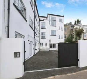 Modern Flat • Walk to Beach - Image 3