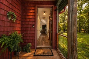 Partin Riverfront Cabin•HotTub•Pool Table •Karaoke - Image 5