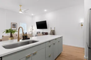 Cameron Outpost, A Modern townhouse - Image 5
