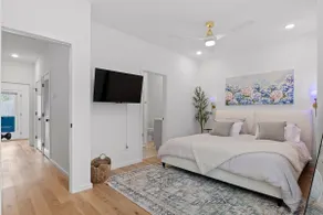 Cameron Outpost, A Modern townhouse - Image 4