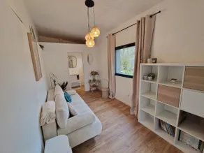 private room with shower room and toilet - Image 2
