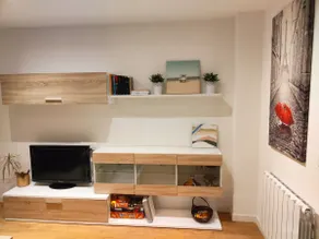 Charming and cozy apartment with complimentary parking - Image 3