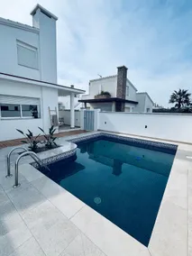 Unique beachfront experience - Image 2