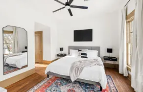 Riverfront Downtown Retreat - Image 2