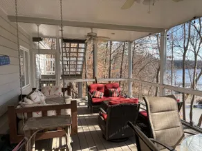 Lanier Lakefront Getaway - dock, king beds, bunks! - Image 4