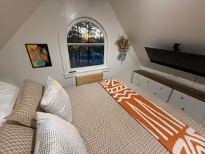 Wells Family Treetop Studio - Image 2