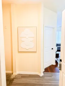 Downtown Living, Modern Comfort, Large Condo - Image 3