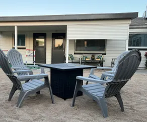 Stylish 3BR Retreat Near GCU, Downtown & Stadiums - Image 3