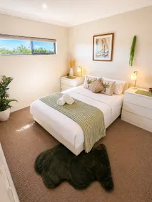 Luxe Coastal Oasis - Image 2