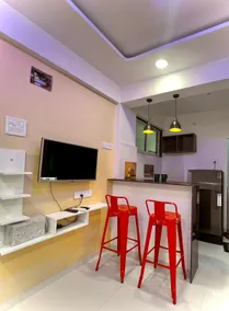 Luxury 1BHK Near Devka Couple & Family Friendly - Image 2