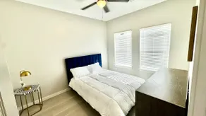 Modern Home for rent, SuperHost! - Image 4