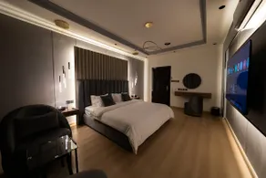 Modern Apartment A3 - Smart Entry - 4K65 Smart Screen - Sound Insulation - Image 2