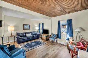 Blissful 3BR Retreat Nr Lake, Wine Country, Trails - Image 2