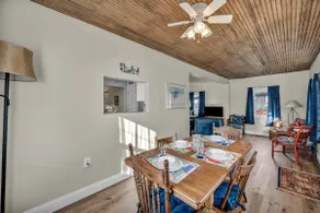 Blissful 3BR Retreat Nr Lake, Wine Country, Trails - Image 3