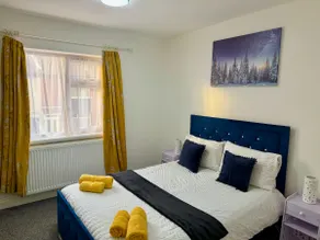Cosy Retreat Your Home Away - Image 4