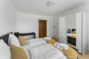 KMS Homes - Garden - NETFLIX - Modern - Image 5