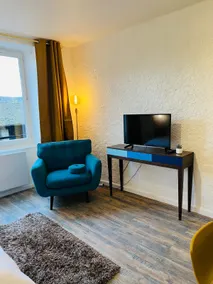 Beautiful studio close to the halls - Image 5