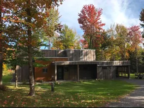 Best Reviews~Perfect VT Modern Style~View Hot Tub - Image 3