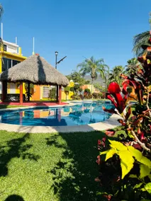 House with pool access - Image 4