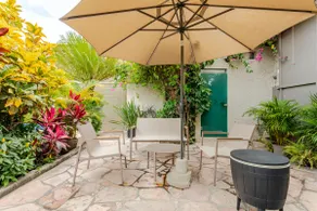 Beautiful residence, close to event gardens. - Image 2