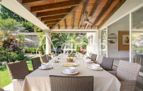 Beautiful residence, close to event gardens. - Image 3