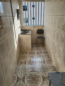 Apt, garage, great location - Image 5